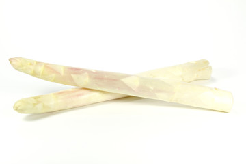 weißer Spargel isoliert auf weißem Hintergrund