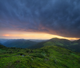 Obraz premium Morning landscape in the mountains in summer