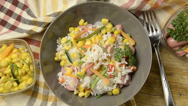 цагаан будааны салат Rice salad Ensalada de arroz สลัดข้าว Insalata di riso Reissalat סלט אורז Salade de riz Pirin&ccedil; salatası Sałatka z ryżu쌀 샐러드 米饭沙拉 ライスサラダ
