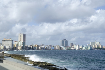 Fototapeta premium Malecon - famous promenade in Havana, Cuba