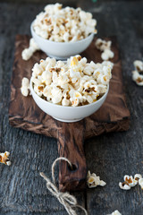 Homemade salty popcorn
