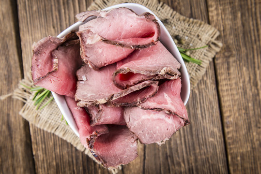 Sliced Roastbeef (selective focus)
