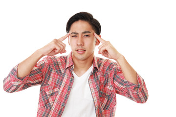 頭痛を訴える青年