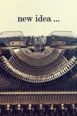 New Idea message written on a vintage typewriter