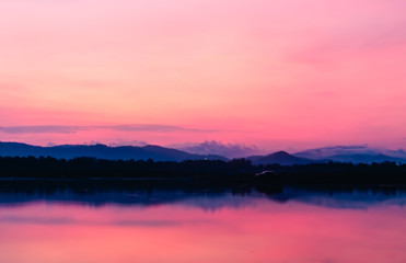 Fototapeta na wymiar Sunrise at Reservoir