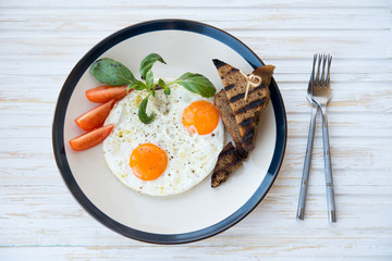 Fried eggs
