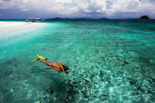 Lady snorkler