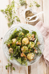 Potato salad with chanterelles and herbs