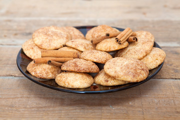 Snickerdoodle cookies with cinnamon.