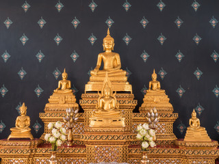 Obraz premium Buddha statue in temple