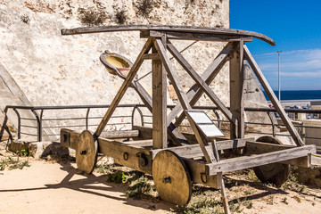 Altes Katapult aus dem Mittelalter