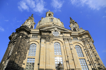Fototapeta na wymiar Dresden: Die Frauenkirche - ein historischer Kuppelbau