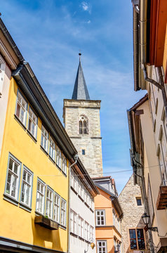 Ägidienkirche und Fachwerkhäuser der Krämerbrücke in Erfurt