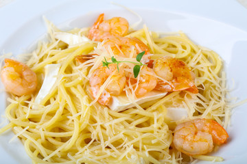 Pasta with shrimps