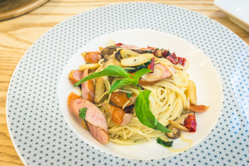 Capellini Pasta with Mushrooms and Sausage