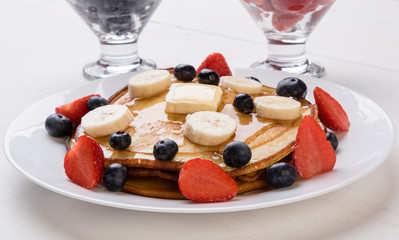 pancakes with fruits
