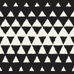 Fototapeta premium Vector Seamless Black And White Hand Drawn Triangle Halftone Pattern