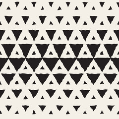 Vector Seamless Black And White Hand Drawn Triangle Halftone Pattern