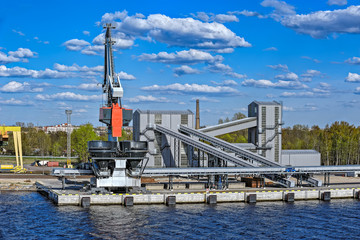 Naklejka premium Bulk cargo terminal