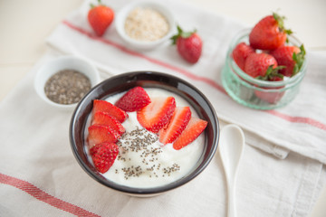 Joghurt mit Beeren