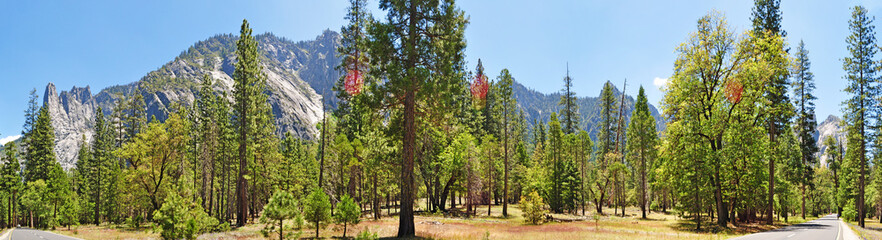 California: vista del Parco nazionale dello Yosemite il 16 giugno 2010. Lo Yosemite National Park...