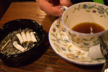 コーヒーと灰皿