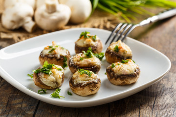 gefüllte Champignons - stuffed mushrooms