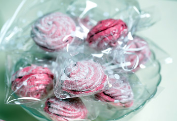 Pink meringues