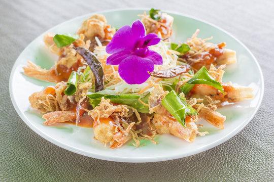 Deep fried Shrimp crispy with tamarind sauce delicious Thai food.