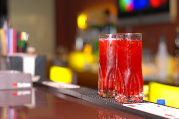 counter with faceted glass