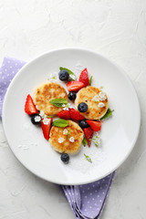 pancake with berries