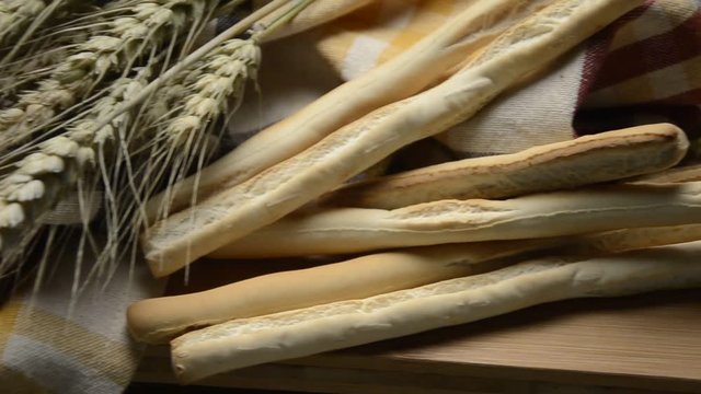 B&aacute;nh m&igrave; que Col&iacute;n &Kappa;&rho;&iota;&tau;&sigma;ί&nu;&iota; グリッシーニ 막대빵 Soepstengel Breadstick Grissino Gressino Gris&iacute;n Гриссини Grissini Breadsticks  Pico Broodstengel Grissines גריסיני Palillo de pan Soepstengels Gressinos 