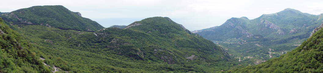 Obraz premium Mountain near Kotor bay