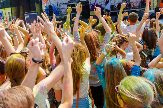 Dancing people no the annual holi festival