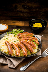 Nürnberger Bratwurst auf Sauerkraut