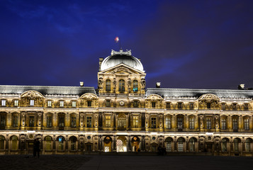 Fototapeta na wymiar Facade of Louvre Museum, Paris
