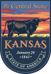 Канзас стилизованная эмблема штата Америки, бык на закате на синем фоне