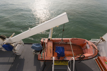 Fototapeta na wymiar lifeboat on ship