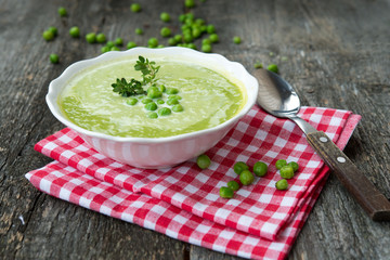 Green peas cream soup
