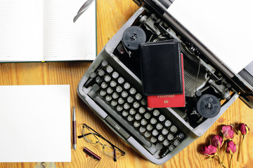 typewriter retro desktop