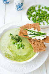 Green peas cream soup
