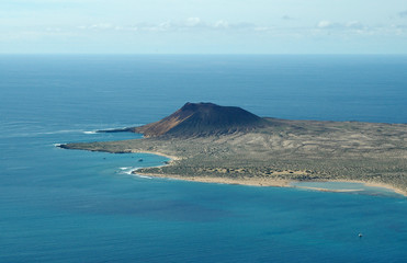 La Montaña Amarilla vue depuis le belvédère du Río à Haría à Lan