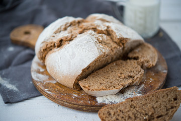 Black rye bread
