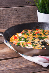 Frittata with spinach, tomatoes and cheese