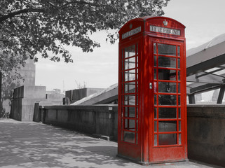 Fototapeta na wymiar red telephone box viewing,red telephone box picture,red telephone box image