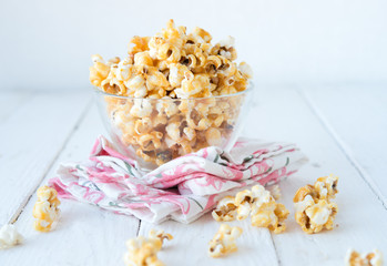 Popcorn with caramel
