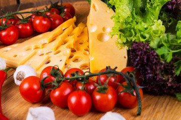 cheese with fresh vegetables