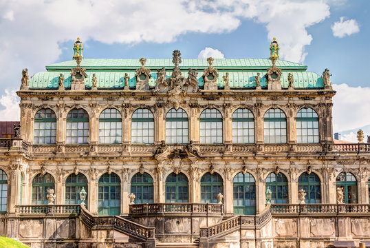 Zwinger in der historischen Altstadt von Dresden