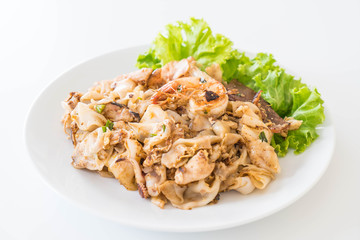 Stir-fried fresh rice-flour noodles with mixed meat and egg