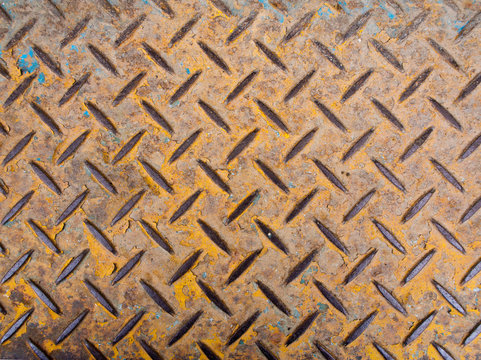 Checked plate